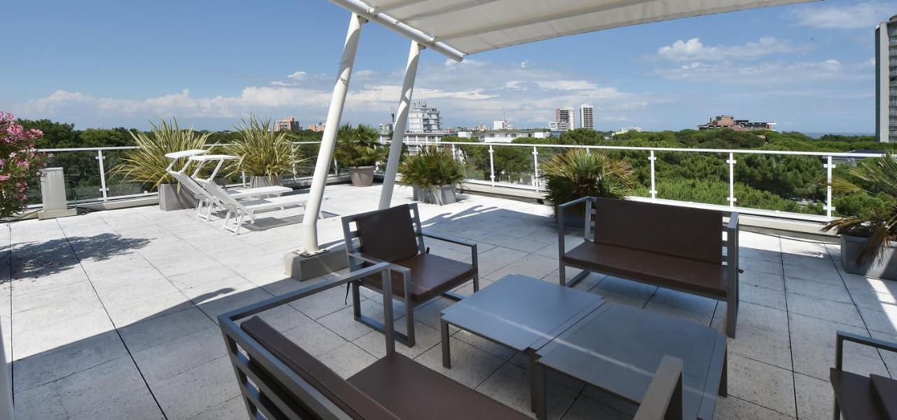 Hotel Meuble Nazionale Lignano Sabbiadoro Exterior foto