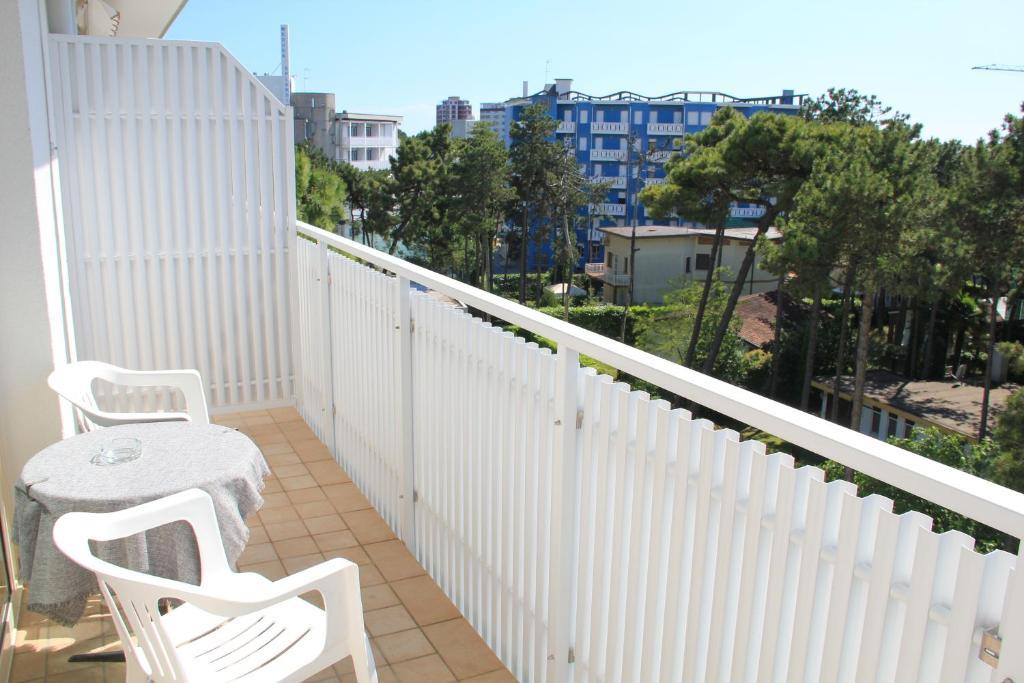 Hotel Meuble Nazionale Lignano Sabbiadoro Zimmer foto